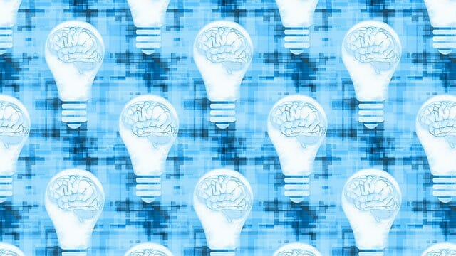 gráficos que muestran el cerebro en una bombilla