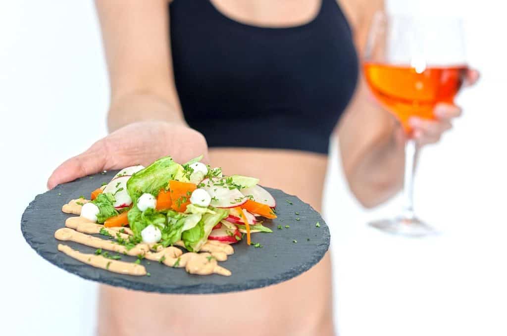 ensalada en un plato