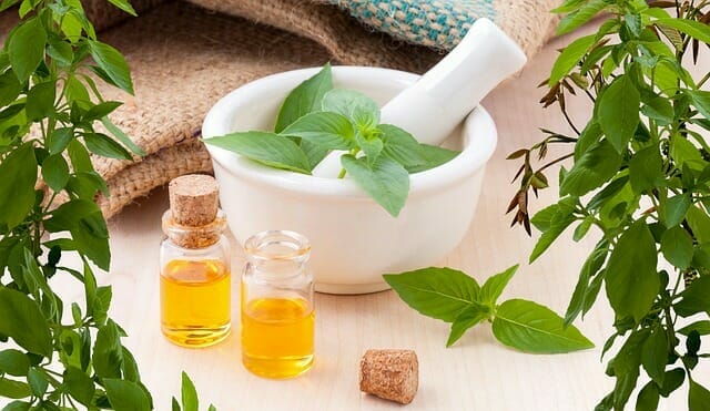 essential oils g2daac3943 640
